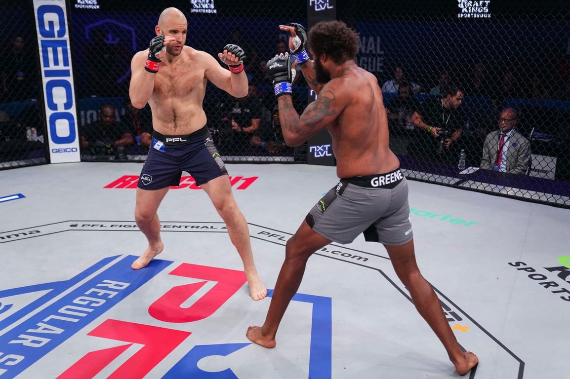 Denis Goltzov defeats Maurice Greene by decision. Credits to: The PFL