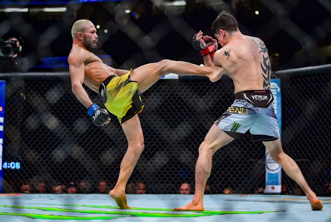 Deiveson Figuieredo earns his title back from Brandon Moreno. Credits to: Gary A. Vasquez-USA TODAY Sports.