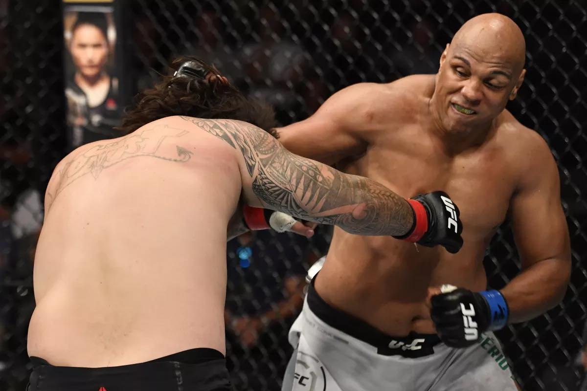 De Lima knocking out Ben Sosoli in 2020. Photo from MyMMANews