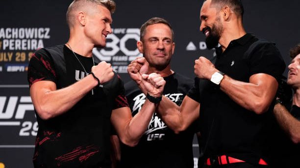 Michel Pereira and Stephen Thompson facing off at the UFC 291 press conference. Credits to: Jeff Bottari - Zuffa LLC.