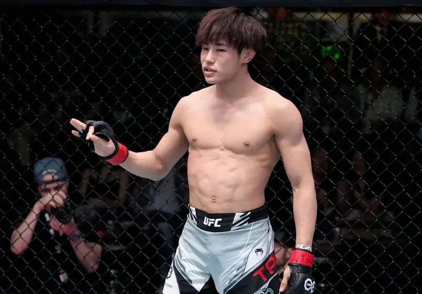 Tatsuro Taira celebrates after his win at UFC Vegas. Credits to: Jeff Bottari - Zuffa LLC.