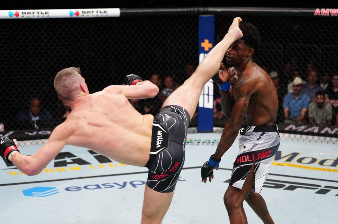 Wonderboy puts on a masterclass. Credits to: Zuffa LLC