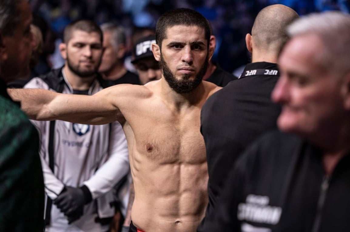Islam Makhachev prepares to become champion at UFC 280. Credits to: Craig Kidwell USA-TODAY Sports