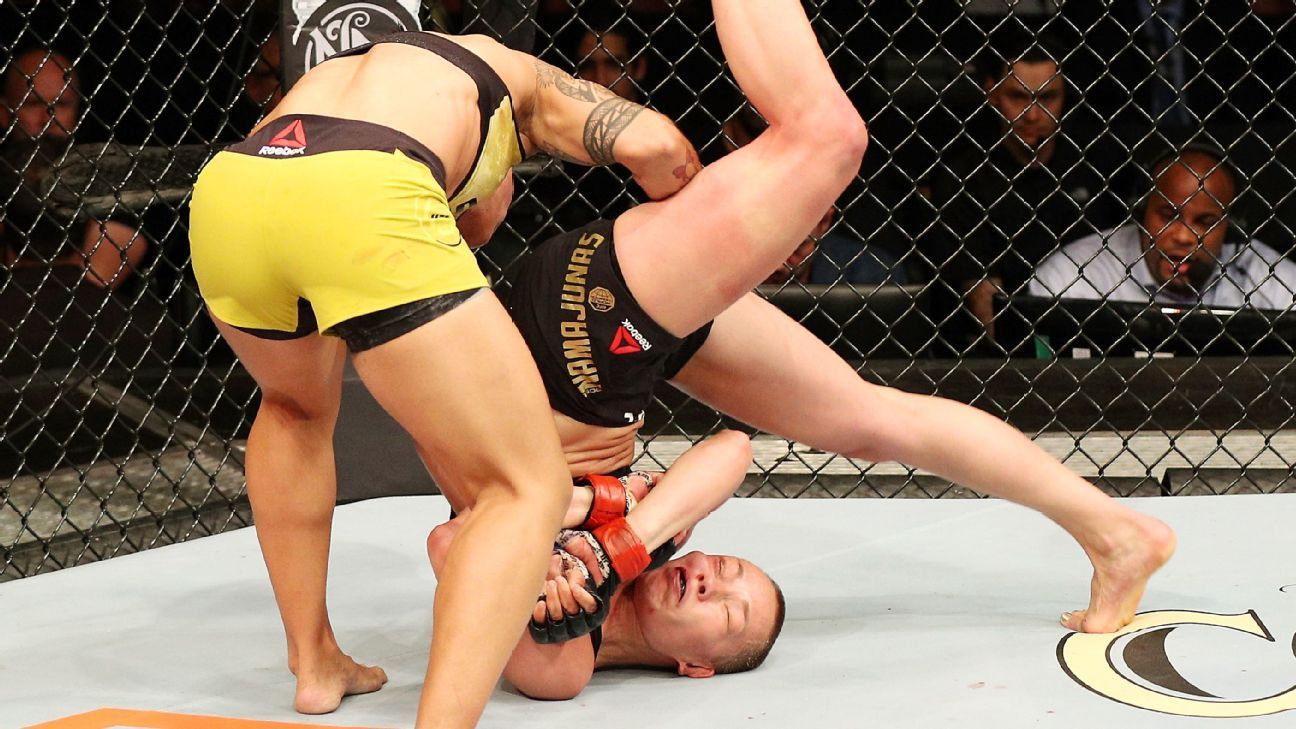 Jessica Andrade slams Rose Namajunas on her head to win the Strawweight title. Credit: ESPN.