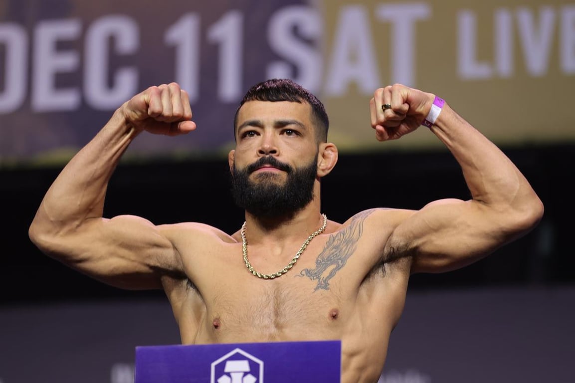 Dan Ige weighing in before fighting Josh Emmett at UFC 269. Credits to: Carmen Mandato - Sportstar.