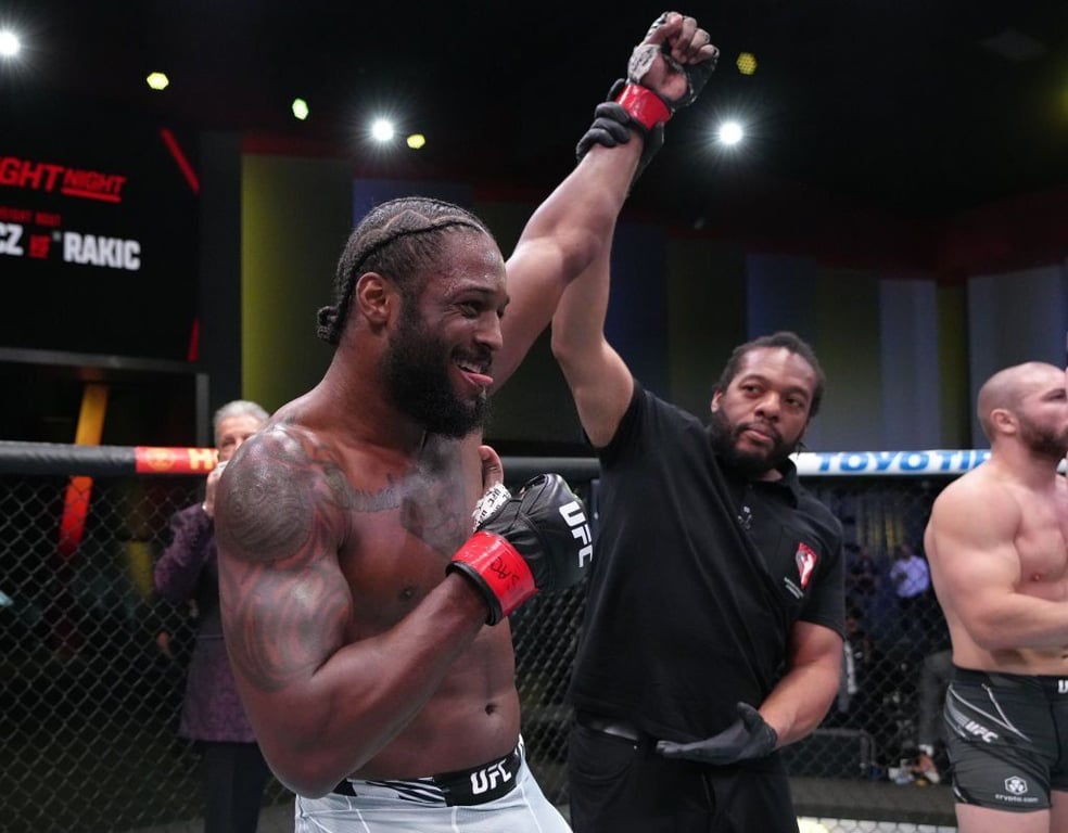 Ryan Spann getting his hand raised. Credits to: Jeff Bottari-Getty Images