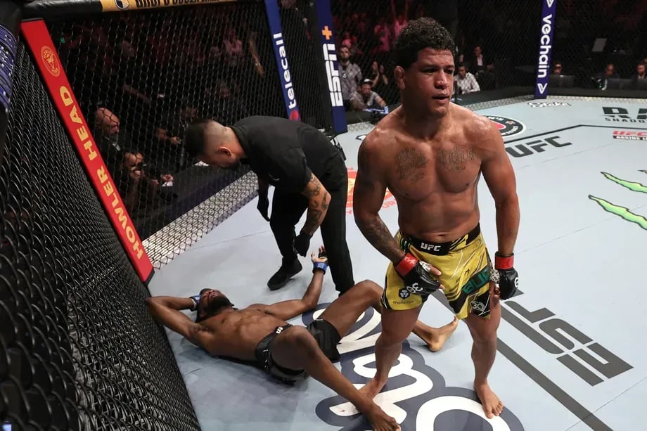 Gilbert Burns after securing an arm-triangle against Neil Magny at UFC 283. Credits to: Buda Mendes - Zuffa LLC