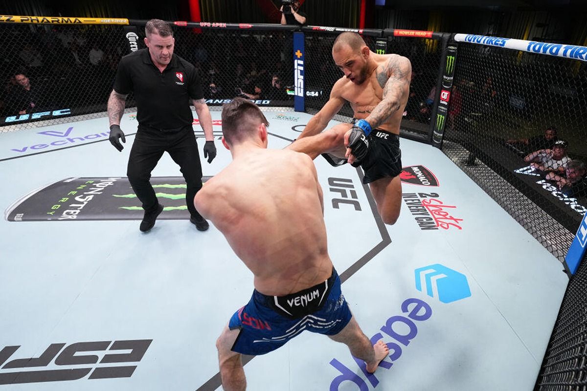 Jean Silva attempts a wild flying kick. Credit: Zuffa LLC.