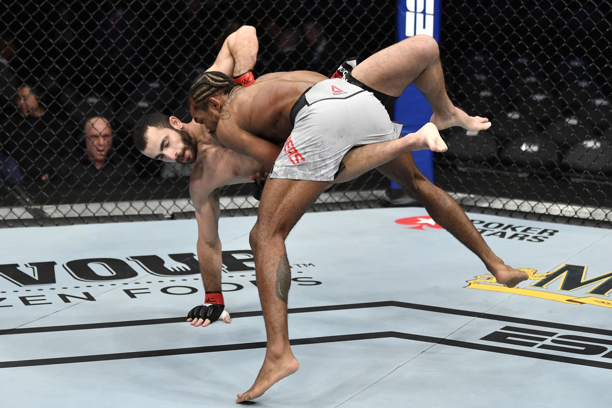 Jamall Emmers takes down Khusein Askhabov. Credit: MMA Mania.