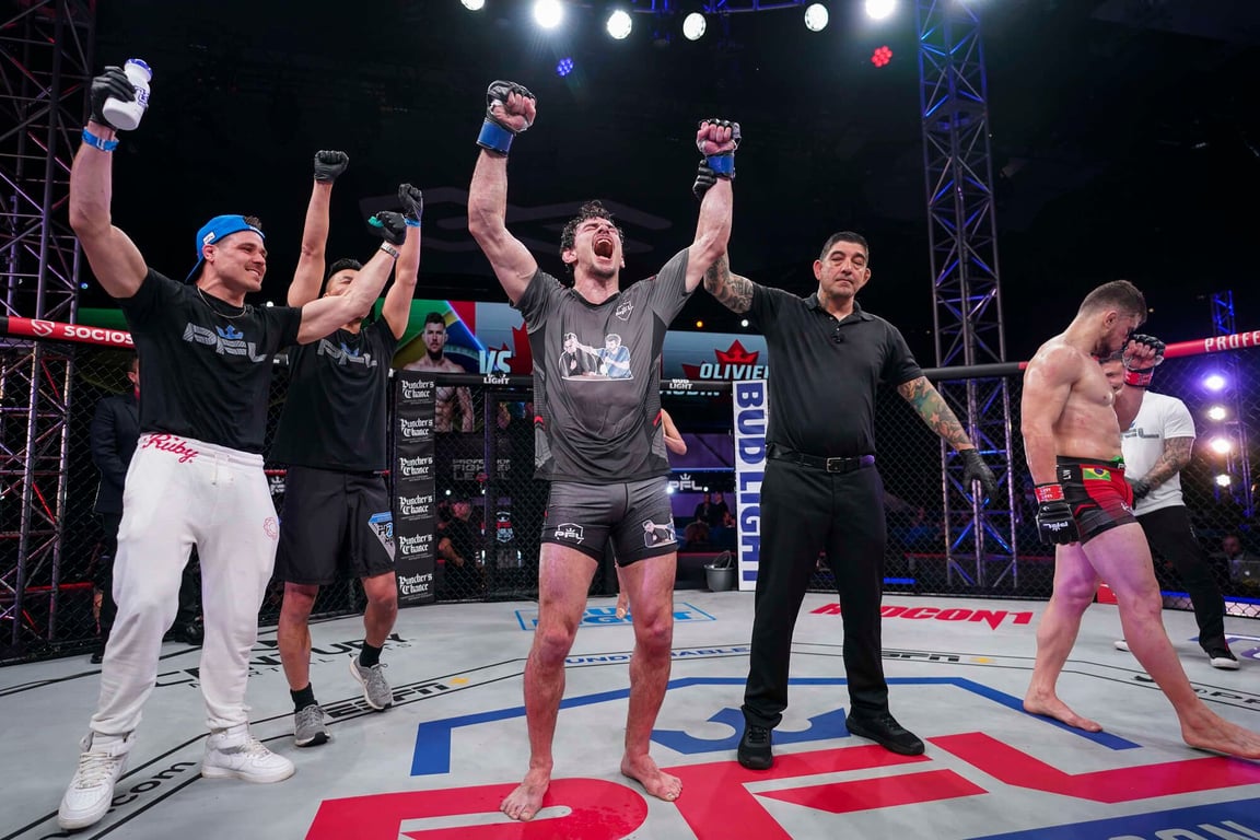 Olivier Aubin-Mercier gets his hand raised against Natan Schulte. (Professional Fighters League)