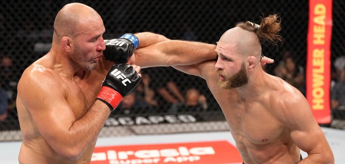 Jiri Prochazka rallies to defeat Glover Teixeira at UFC 275. Credits to: Zuffa LLC