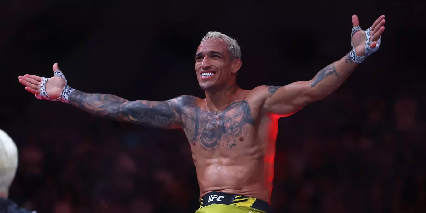 Charles Oliveira after defeating Beniel Dariush at UFC 289. Credits to: Sergei Belski - USA TODAY Sports.