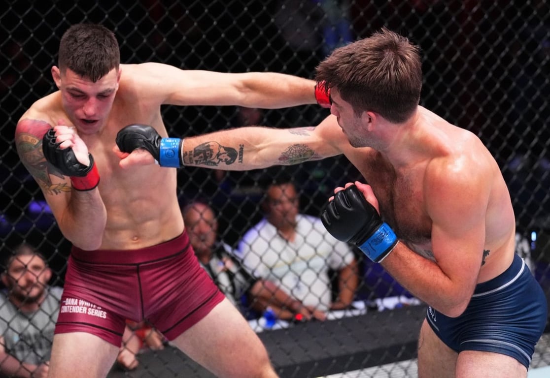 Billy Goff and Shimon Smotriysky go to war in the first fight of the night. Credits to: Chris Unger/Zuffa LLC