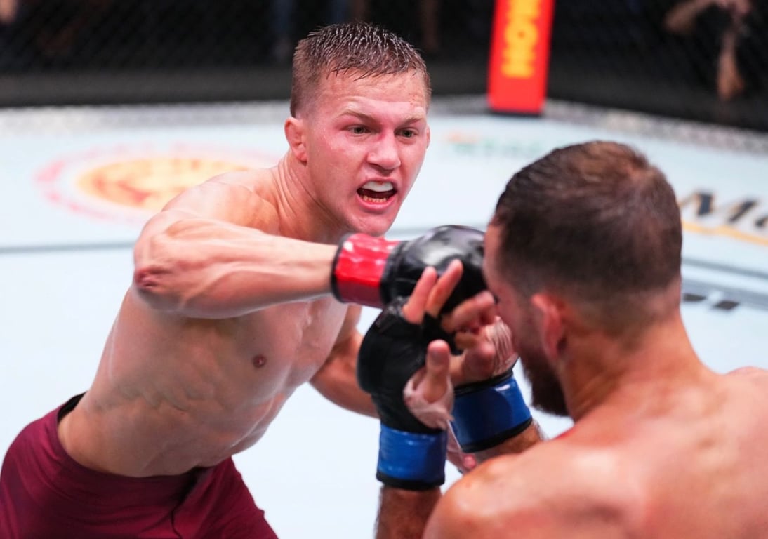 Francis Marshall lands a heavy blow on his way to victory at DWCS. Credits to: Chris Unger/Zuffa LLC