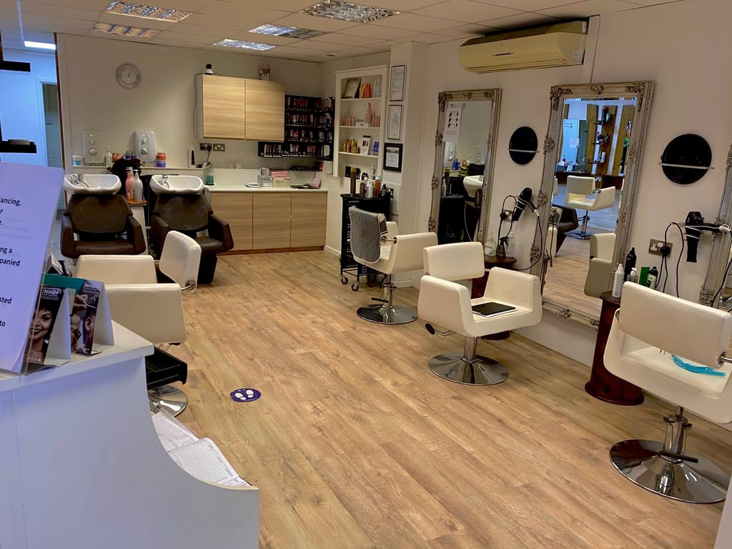 RIVA in Bitterne - salonspy