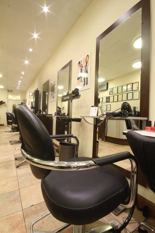 Cutting IT Hair & Beauty Studio in Chertsey salonspy