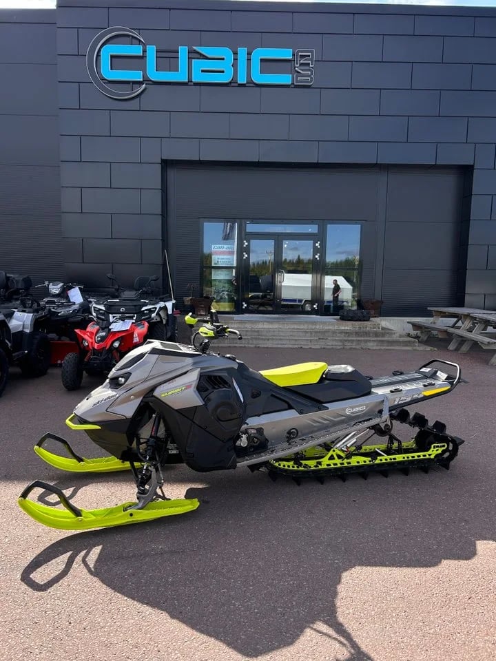2023 Ski-Doo Summit Expert 850 E-Tec Turbo R 154