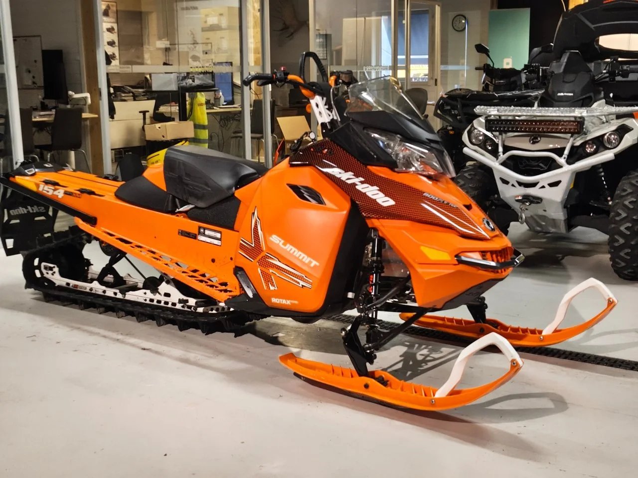 2015 Ski-Doo Summit X 800 E-Tec 154