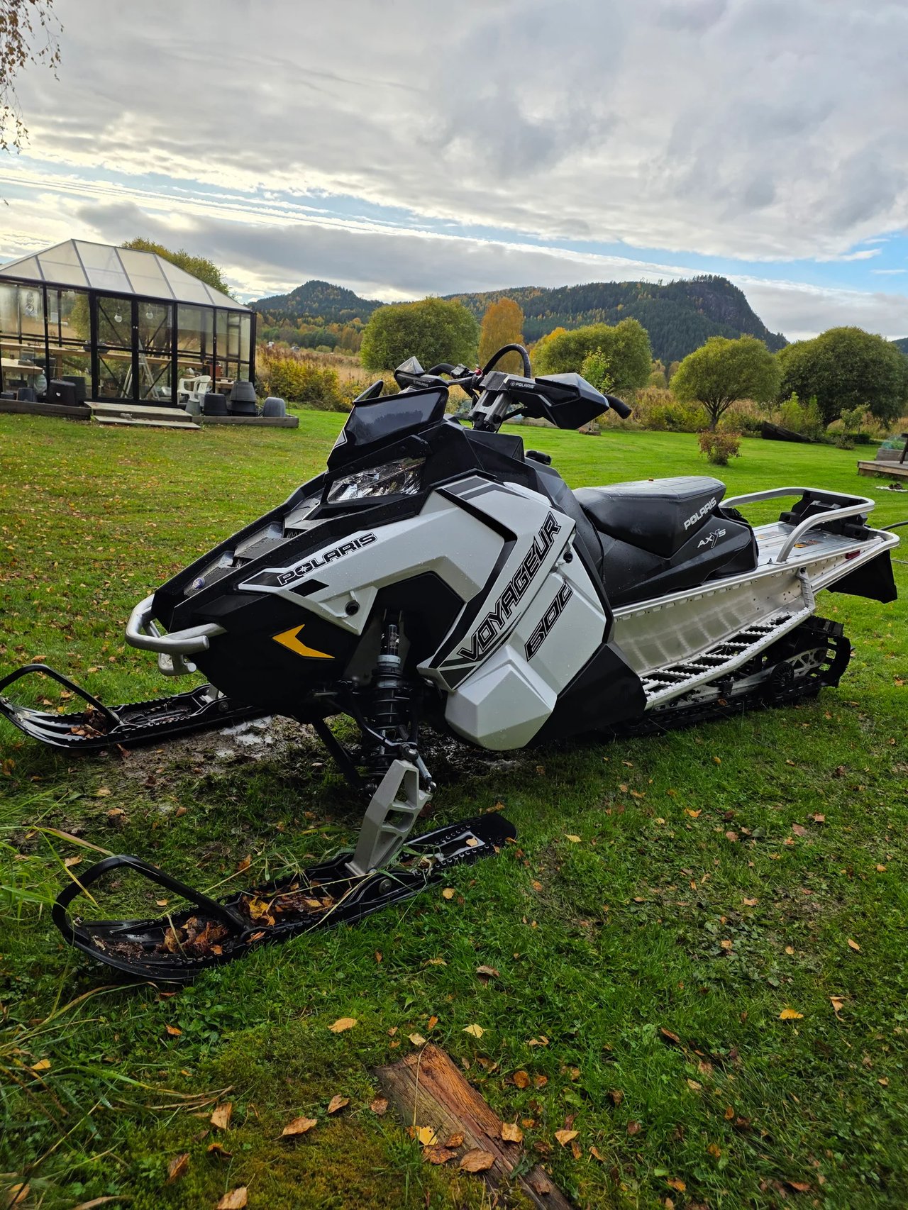 2020 Polaris 600 Voyageur 144