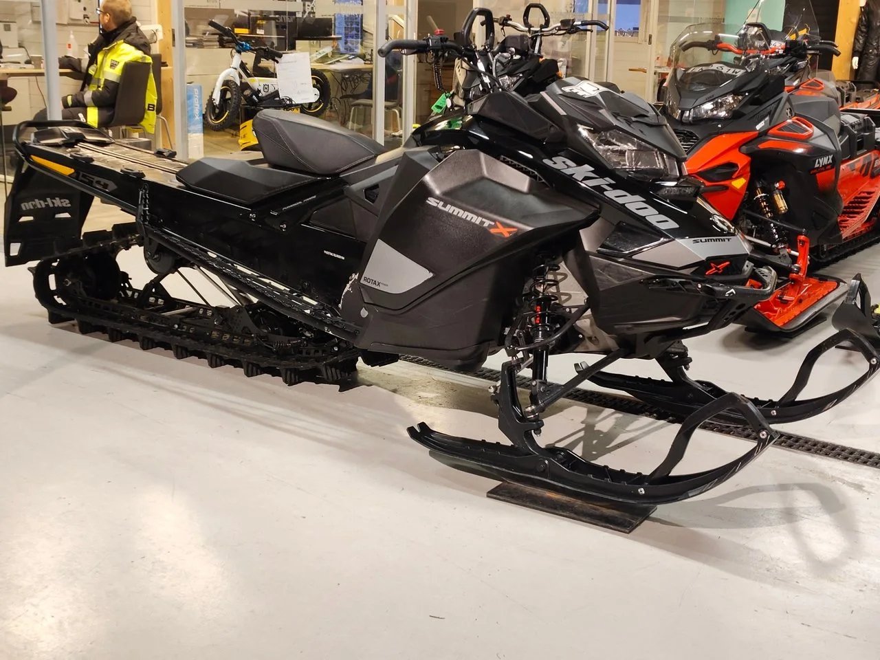 2020 Ski-Doo Summit X 850 E-Tec 154