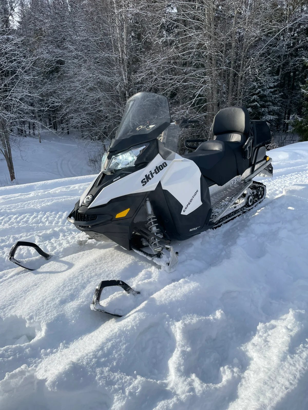 2017 Ski-Doo Expedition Sport 900 ACE
