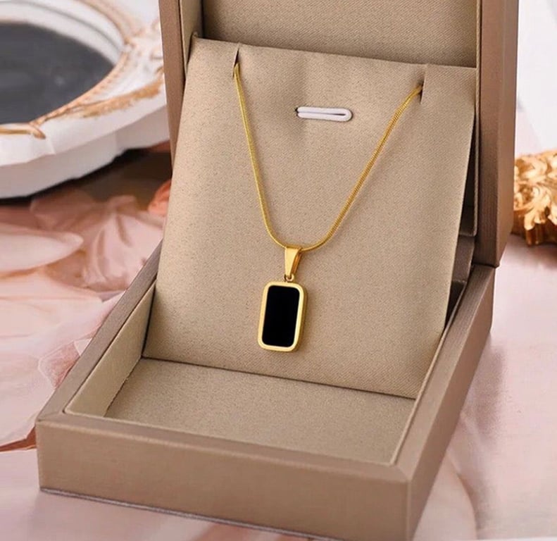 Gold Black Pendant & Chain