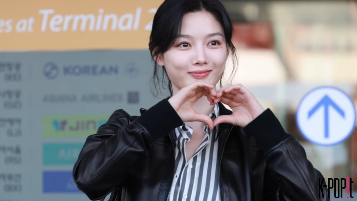 From Child Star to Leading Lady: Kim You-jung's Sleek Airport Look Draws Eye