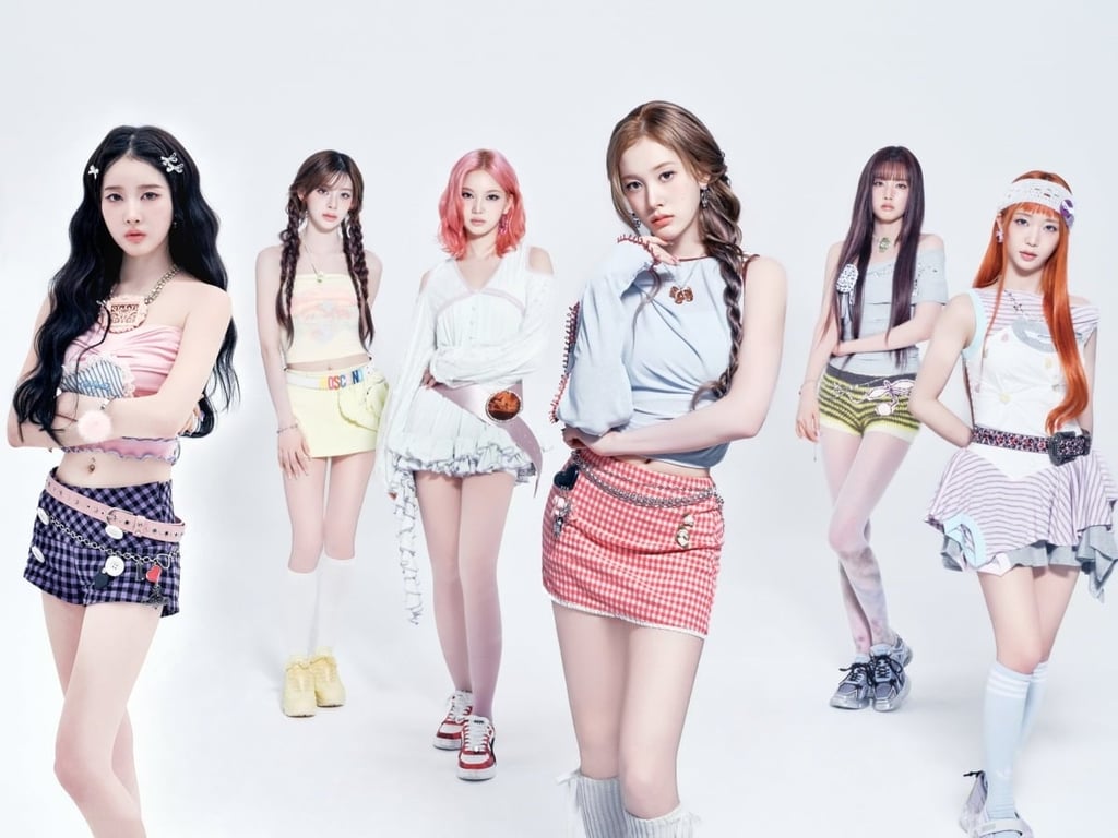 Concept photos for STAYC's sixth single album "2:LOVE" / High Up Entertainment