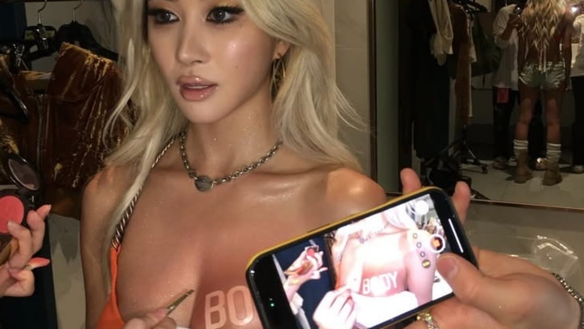 12kg Lighter and Ready to Shine: Dayoung Flaunts Sunny Style in Pre-Show Snaps