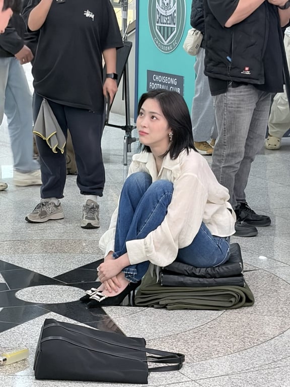 ITZY's Ryujin Swaps Souls with Lee Jun-young in Surprise Drama Cameo