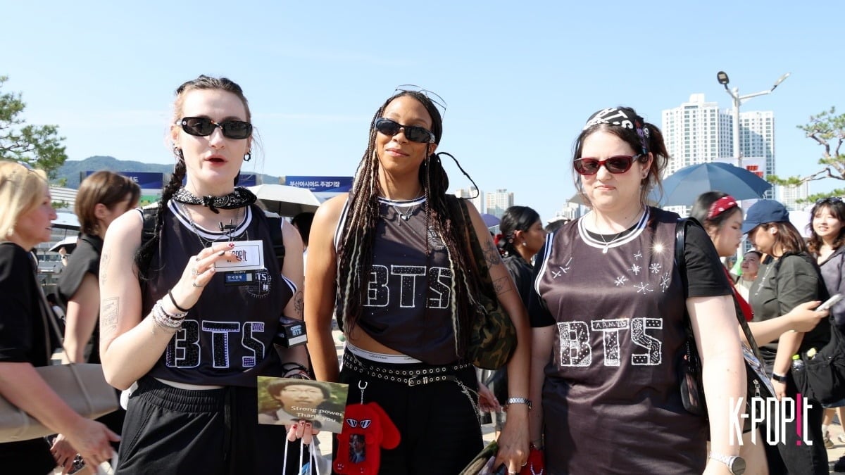 (From left) BTS fans Em, Joel, Lisel / K-POPIT