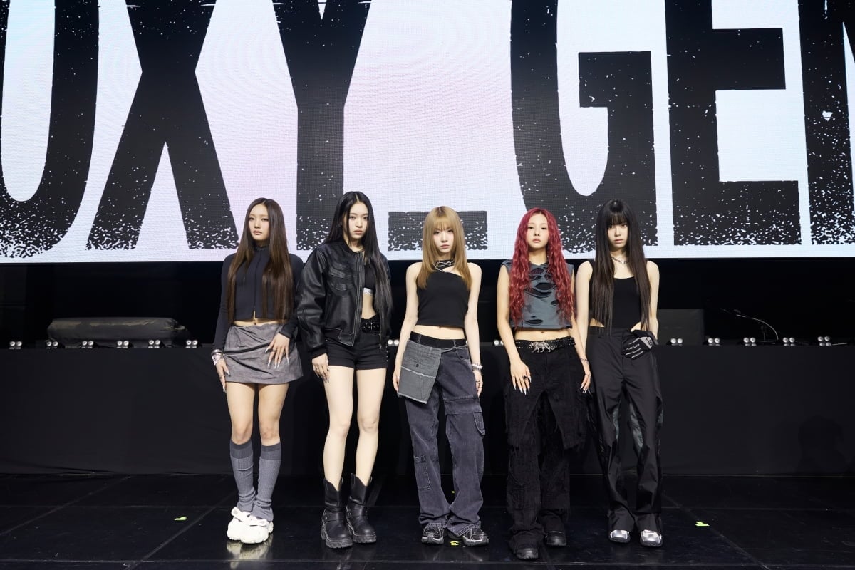 Keyveatz Debut EP "OXY_GEN" Media Showcase / AOMG