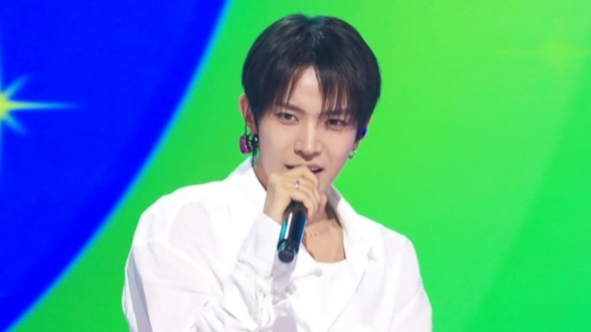 EVAN earns his first music show win on "The Show" / Captured from The Show