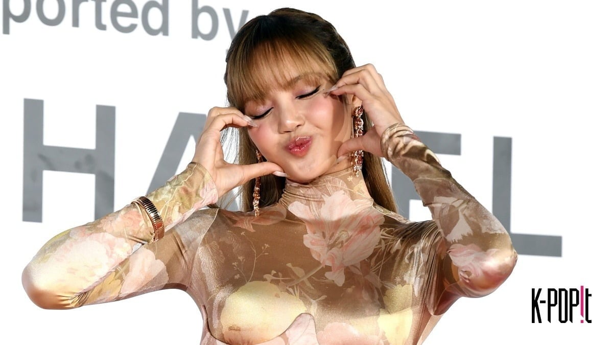 BLACKPINK's Lisa / KPOPIT DB