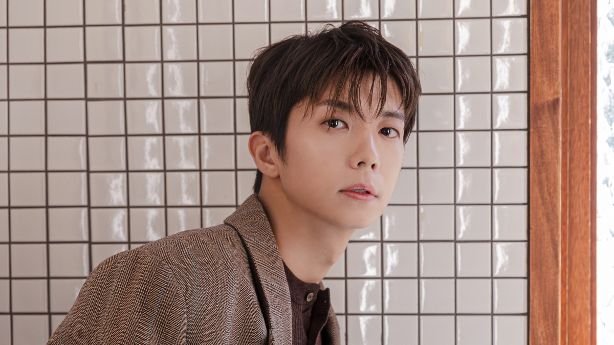 2PM's Jang Wooyoung to Spend Christmas in Japan