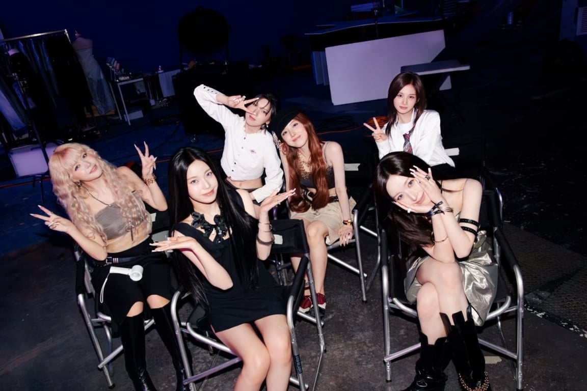 NMIXX Celebrates "Birthday Wish" Chart Success With New Music Video Photos