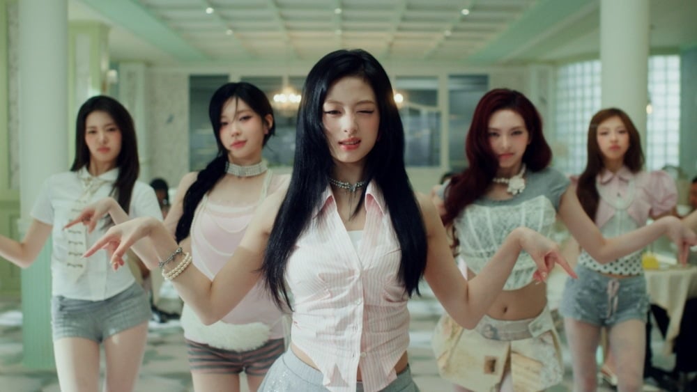 BABYMONSTER/ YG