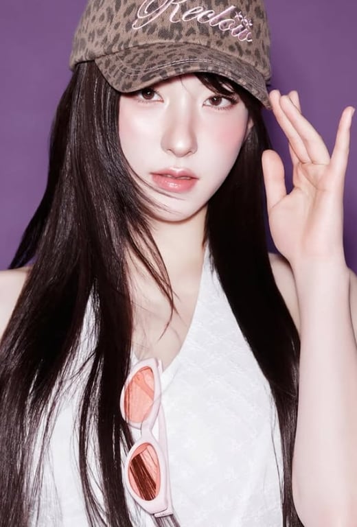 Eunseo, a member of the group WJSN, is smiling. / Photo = WJSN Eunseo's SNS