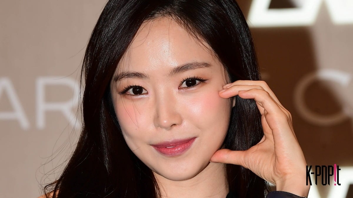 Son Na-eun / k-popit