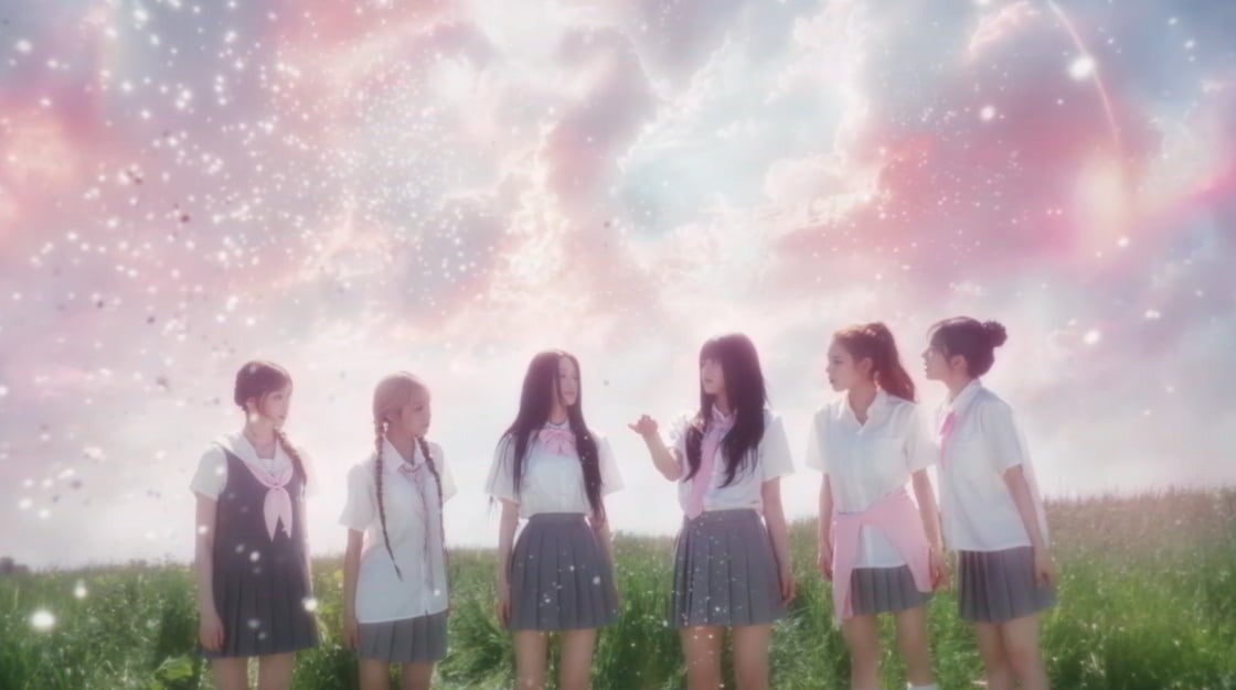 izna 1st Japanese mini-album 'HANDLE WITH CARE' MV / WAKEONE