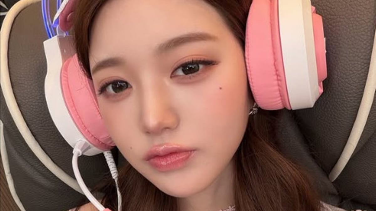 Jang Won-young of the group IVE visited an arcade for the first time in her life. / Photo = Jang Won-young's SNS