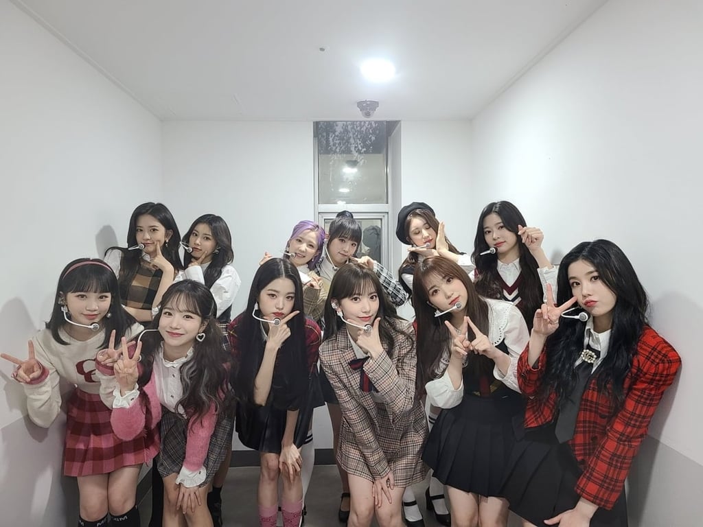 IZ*ONE Group / @official_izone
