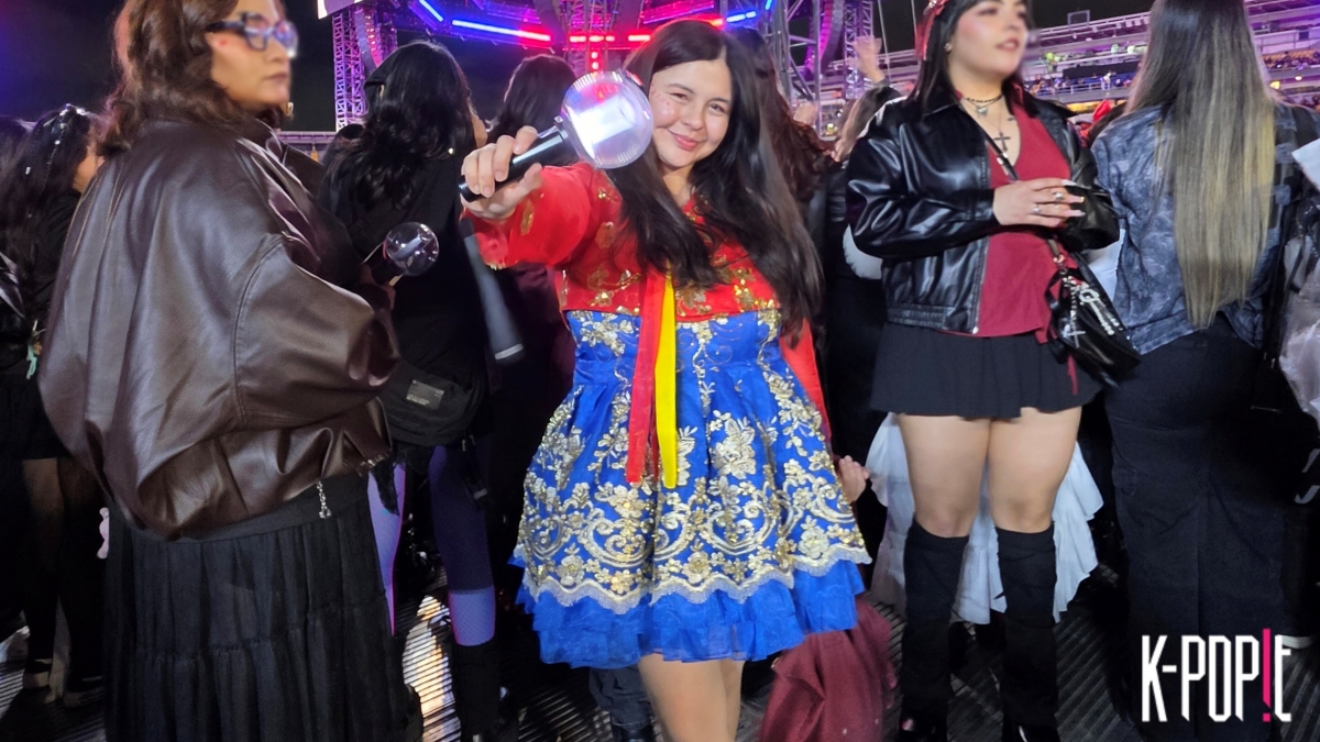 Colombian ARMY Valeria at the 2026 BTS ARIRANG Tour in Colombia / K-POPIT