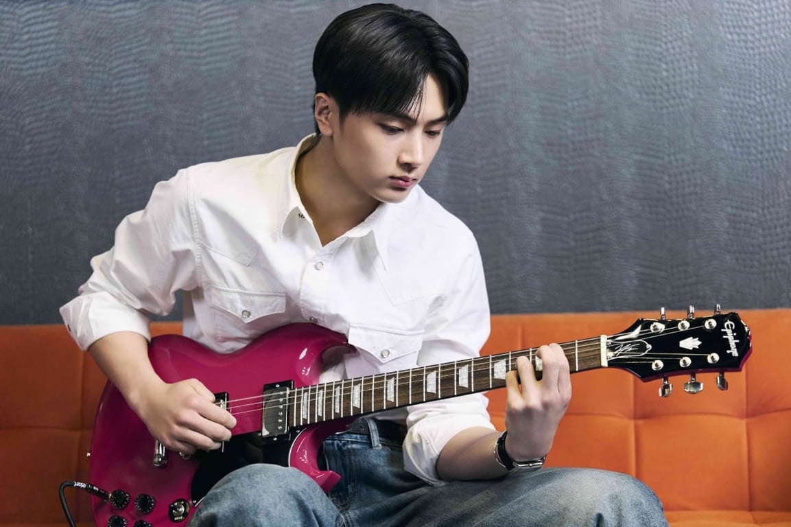 ENHYPEN's Jay Launches Signature Guitar with Epiphone/ Epiphone