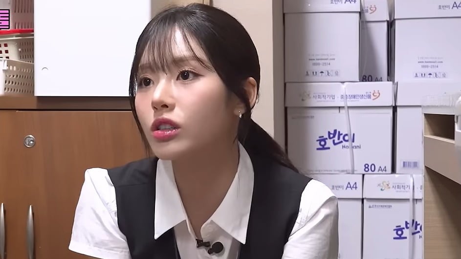 Park Ji-won of fromis_9 speaks about her experiences on "Workdol" / Captured from @workman on YouTube