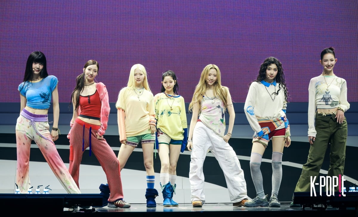 TUIDE debut showcase / KPOPIT DB