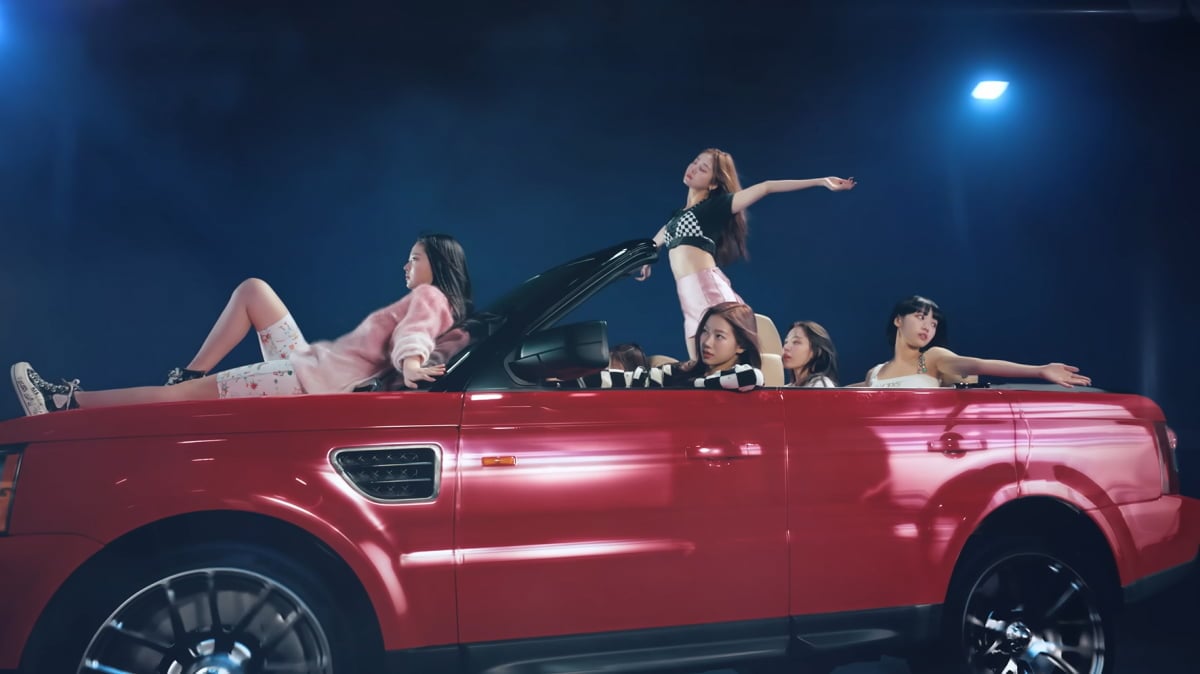 LE SSERAFIM 'FEARLESS' MV Capture / Web Capture