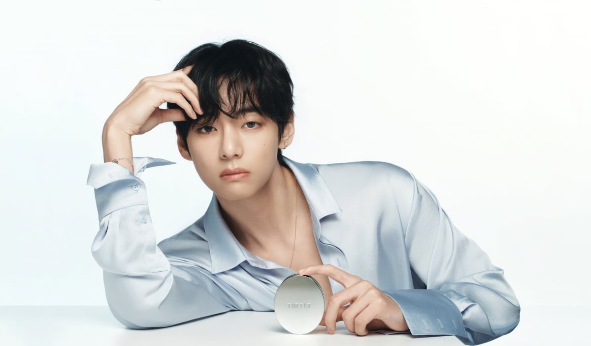 BTS' V For TIRTIR Tinted Skin Glow Cushion / @tirtir_official