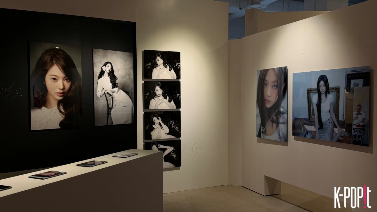 [REVIEW]"So Close Yet So Far": IVE's "AN-YOUNG" Exhibition Reduces Years of Shared History to Pretty Pictures