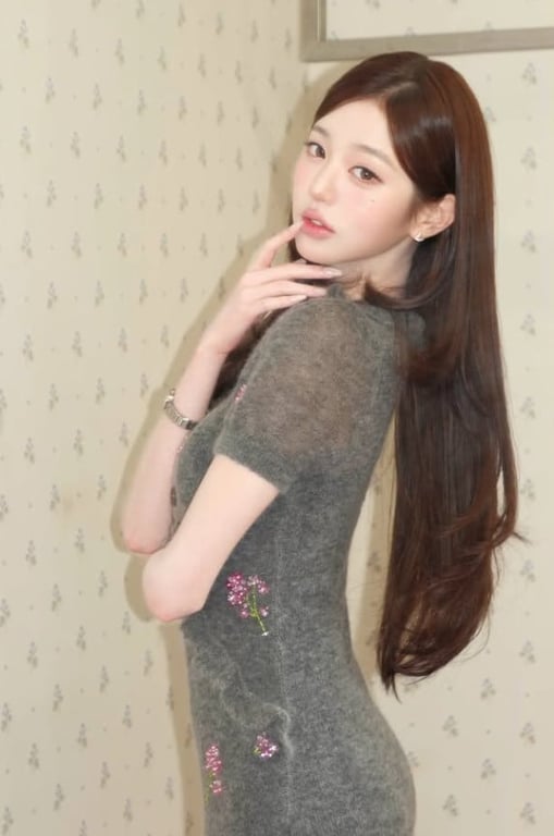 Photo = Jang Won-young SNS